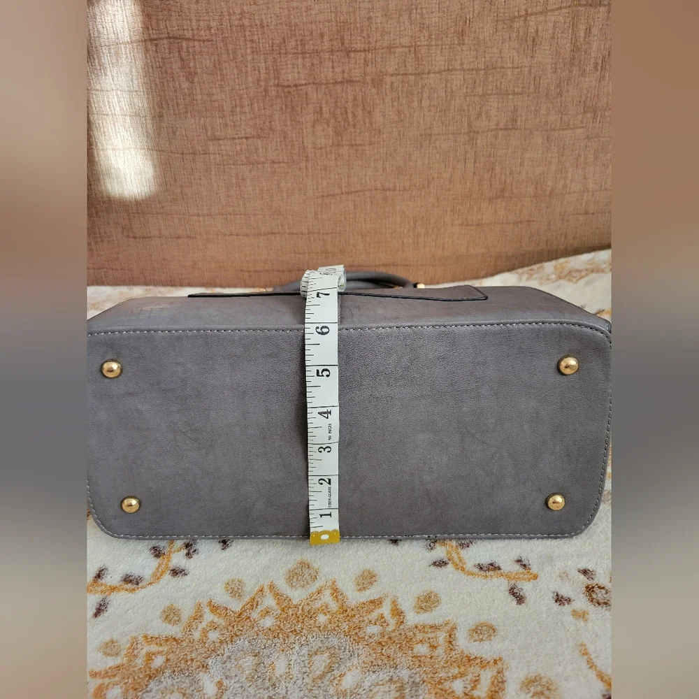 La Terre Fashion gray bag NWT.